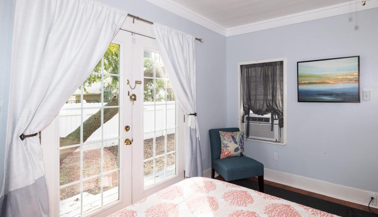 Beautiful Two-Story In Central Galveston, Short Walk To Beach, Near Downtown! | Seas The Breeze Villa Esterno foto
