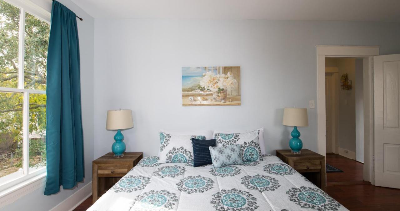 Beautiful Two-Story In Central Galveston, Short Walk To Beach, Near Downtown! | Seas The Breeze Villa Esterno foto