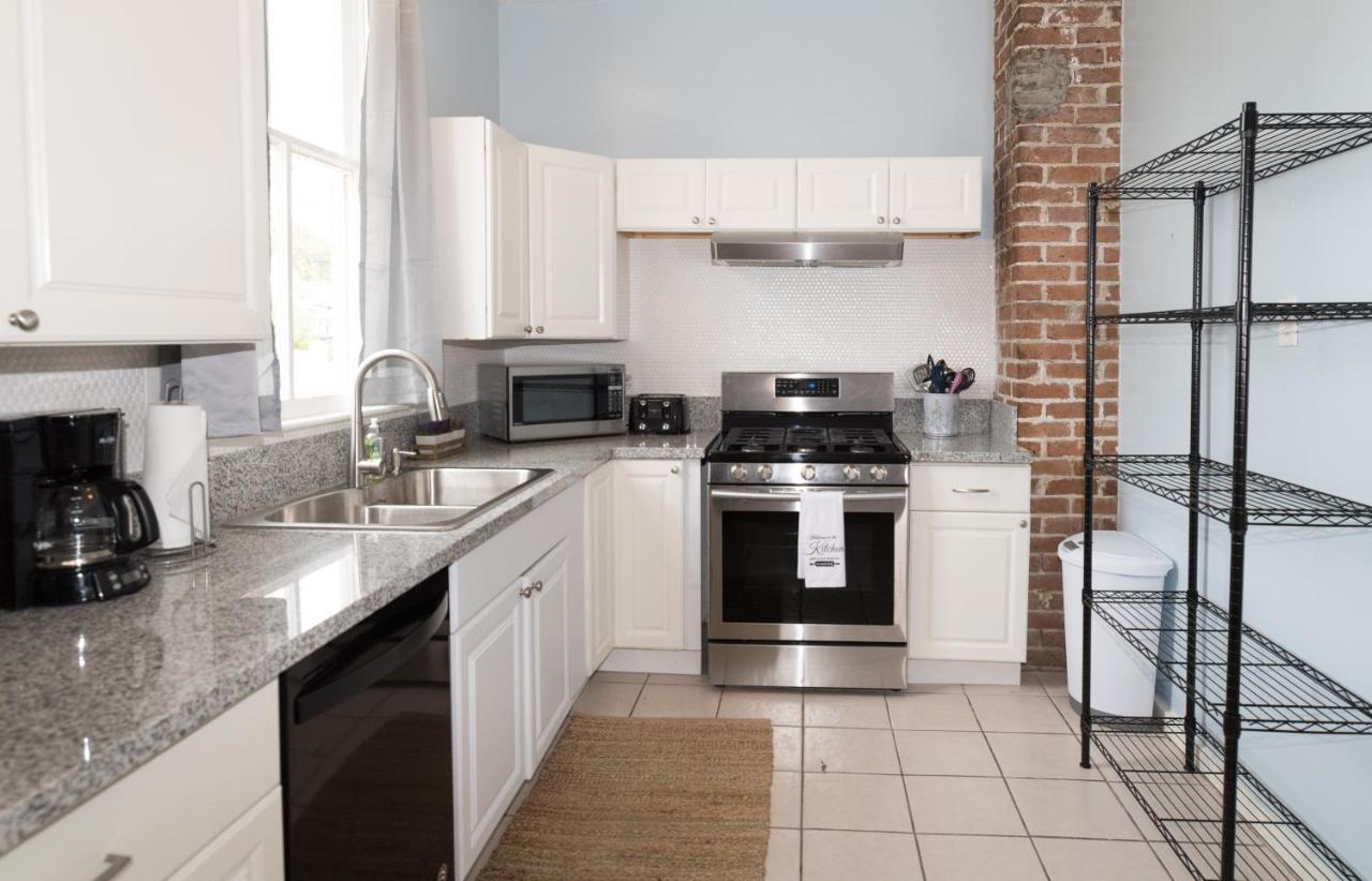 Beautiful Two-Story In Central Galveston, Short Walk To Beach, Near Downtown! | Seas The Breeze Villa Esterno foto