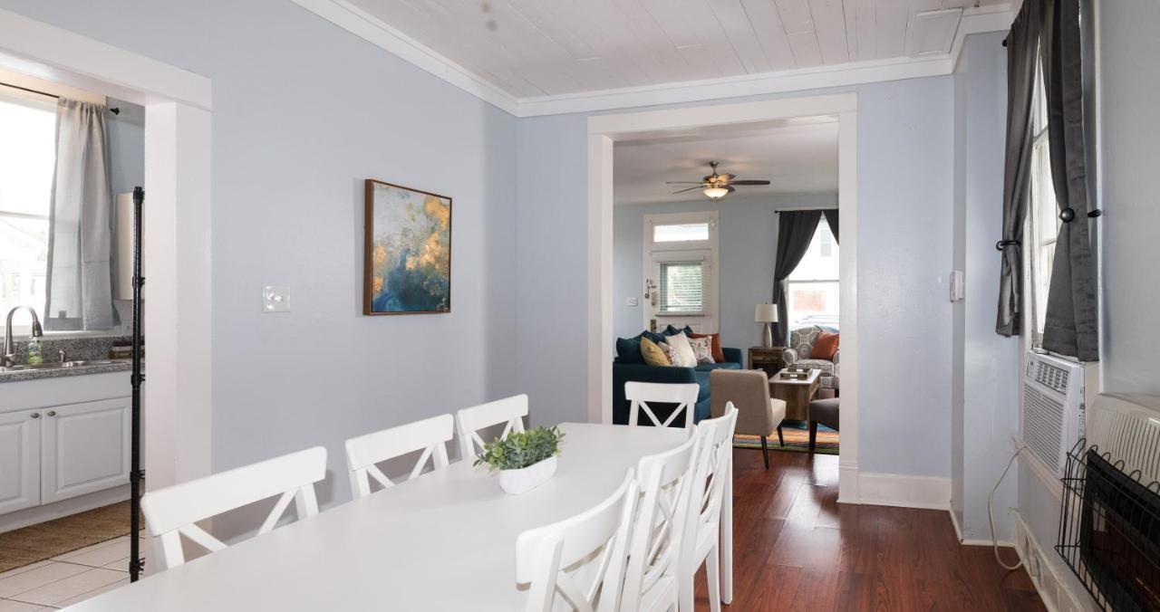 Beautiful Two-Story In Central Galveston, Short Walk To Beach, Near Downtown! | Seas The Breeze Villa Esterno foto